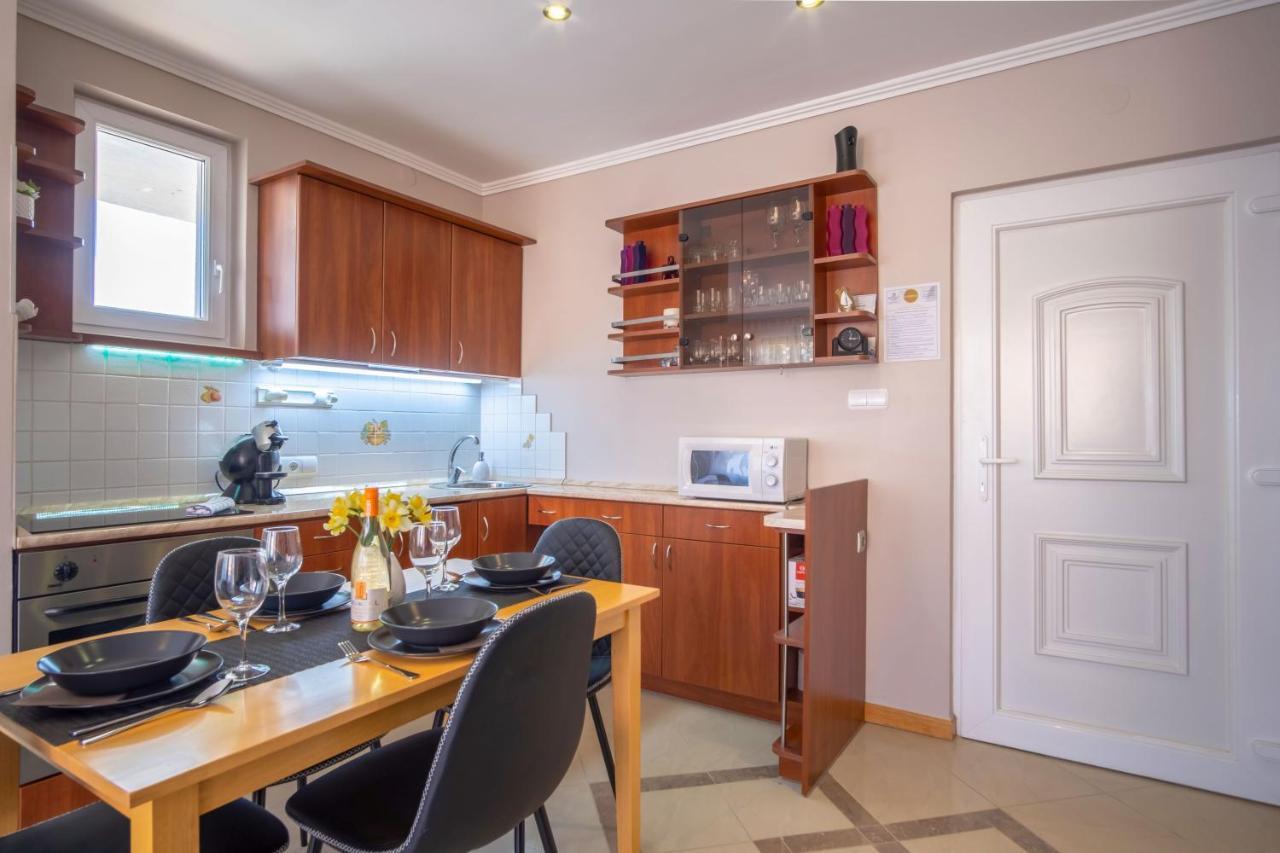 Myflat Belvedere Apartment Сиофок Екстериор снимка